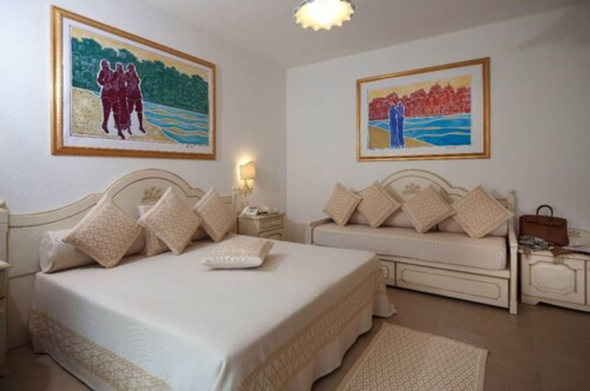 Cala Ginepro Hotel Resort & Spa オロゼーイ エクステリア 写真