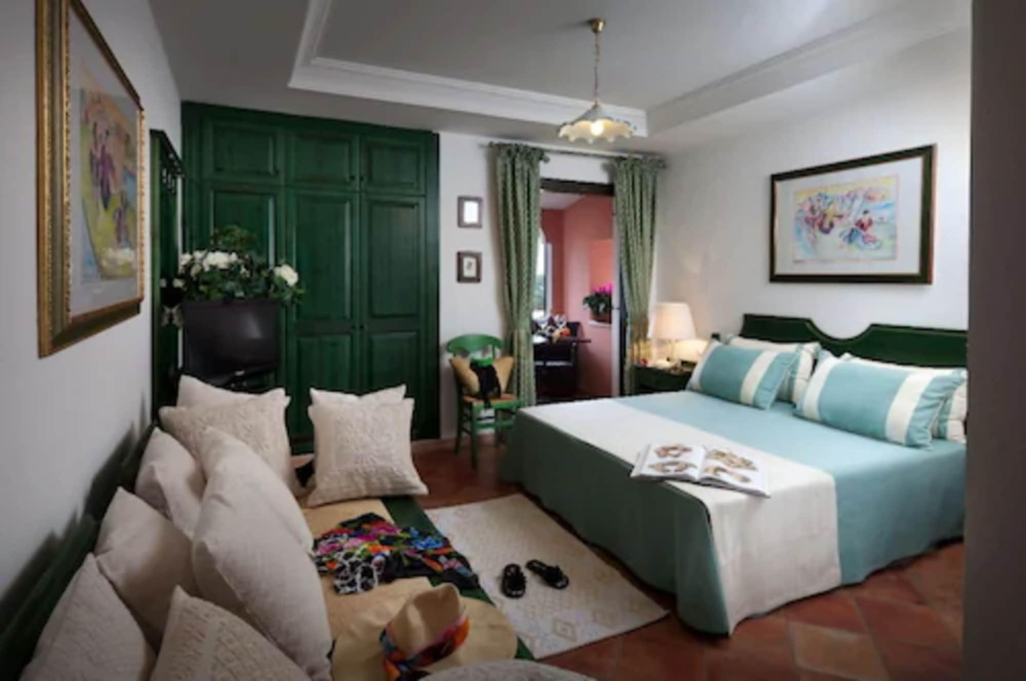 Cala Ginepro Hotel Resort & Spa オロゼーイ エクステリア 写真