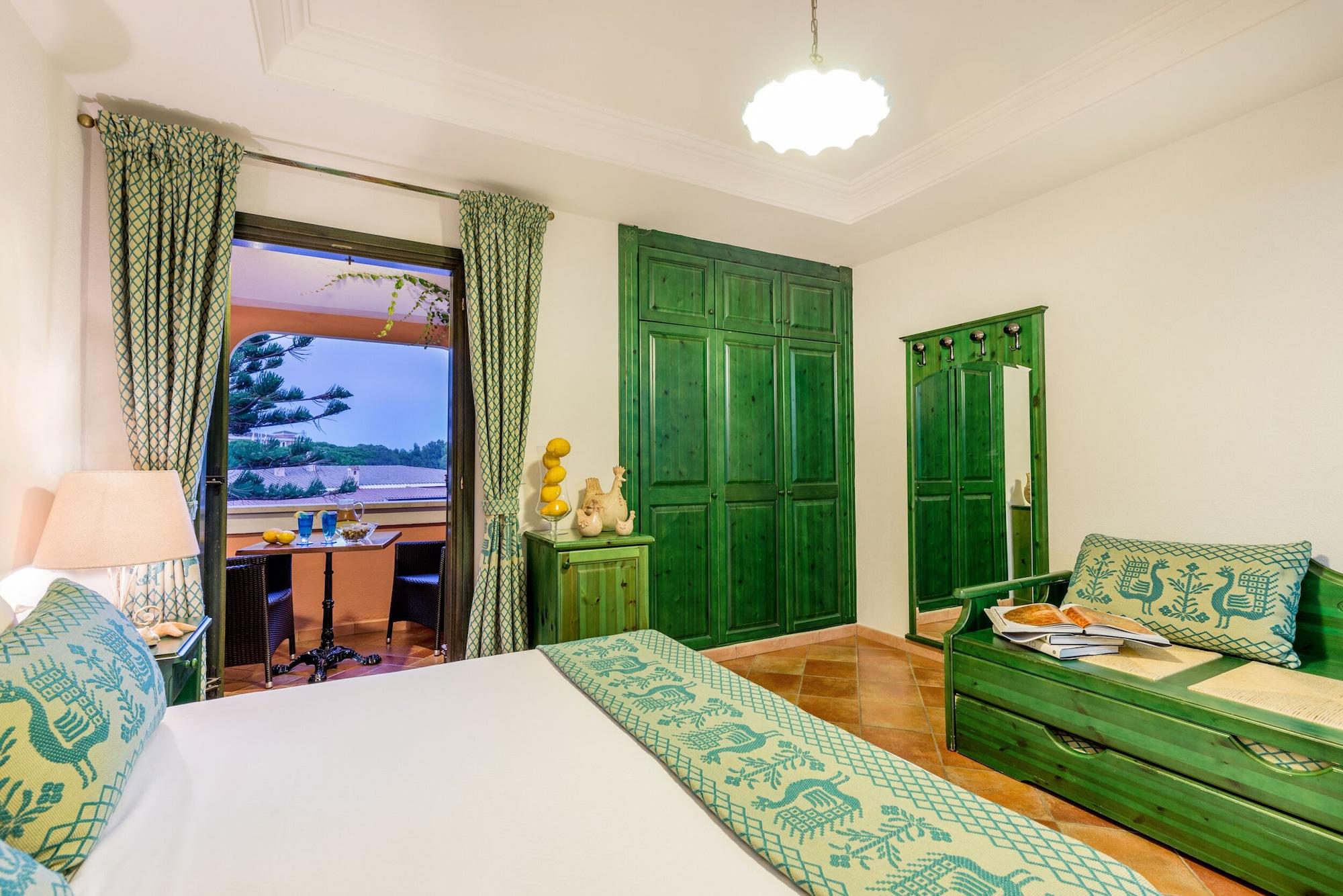Cala Ginepro Hotel Resort & Spa オロゼーイ エクステリア 写真