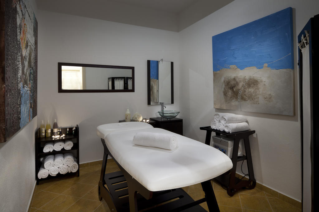 Cala Ginepro Hotel Resort & Spa オロゼーイ エクステリア 写真
