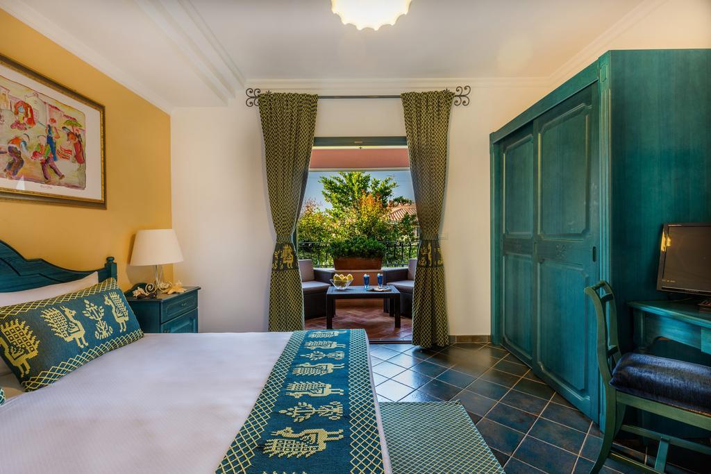 Cala Ginepro Hotel Resort & Spa オロゼーイ エクステリア 写真